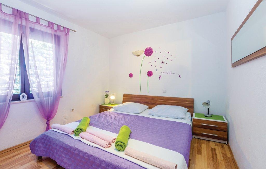 Ivan Mili Apartment
